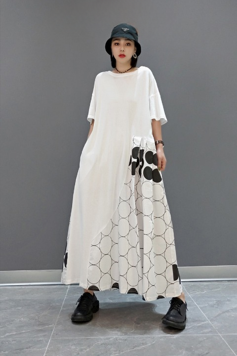 Jiang Dan Monroe European Station 2022 Mùa đông Váy thời trang mới Phiên bản tiếng Hàn của áo phông màu vàng có kích thước lớn LT0347