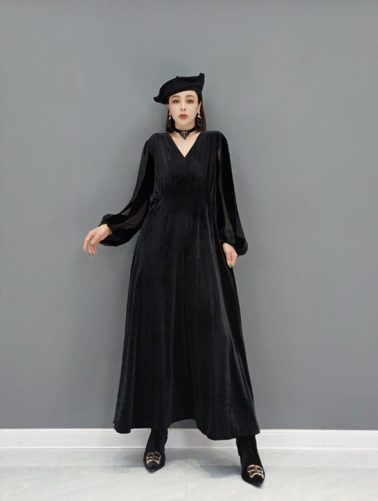 V Necch Velor Dress ยาวยาว