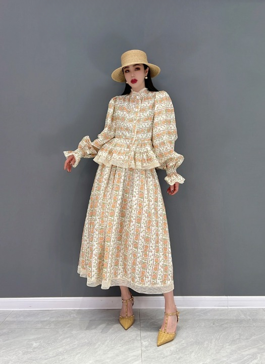 Jiang Dan Menglu Europe Station 2022 Winter New Fashion Suit Temperament Floral Shirt Casual Half-Body Skirt 두 조각 LT0360