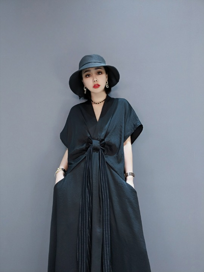 Jiang Dan Menglu European Station 2022 Winter New Fashion Dress의 한국 버전의 V-Neck Long Dress Drectament 여성 조조 LT0334