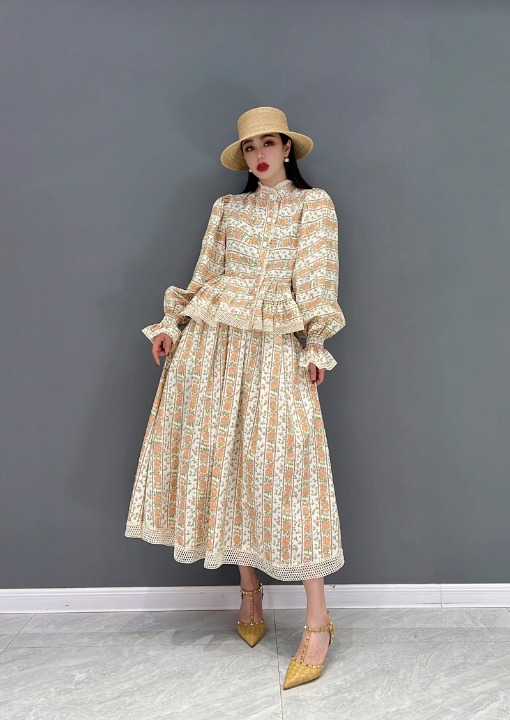 Jiang Dan Menglu Europe Station 2022 Winter New Fashion Suit Temperament Floral Shirt Casual Half-Body Skirt 두 조각 LT0360